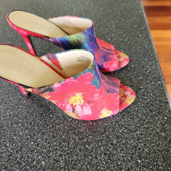 Ninewest shoes - Picture 4 of 6